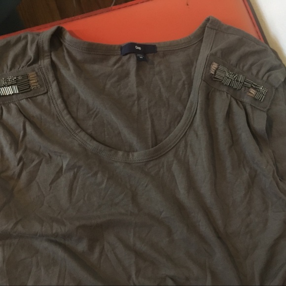 Dark taupe beaded shoulder t shirt - Picture 3 of 4
